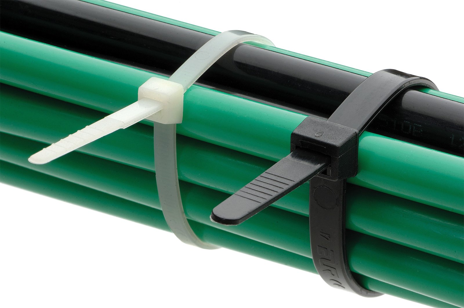 Nylon kábelkötegelő – 100 mm, 2,5 mm, 8,0 kg, fekete