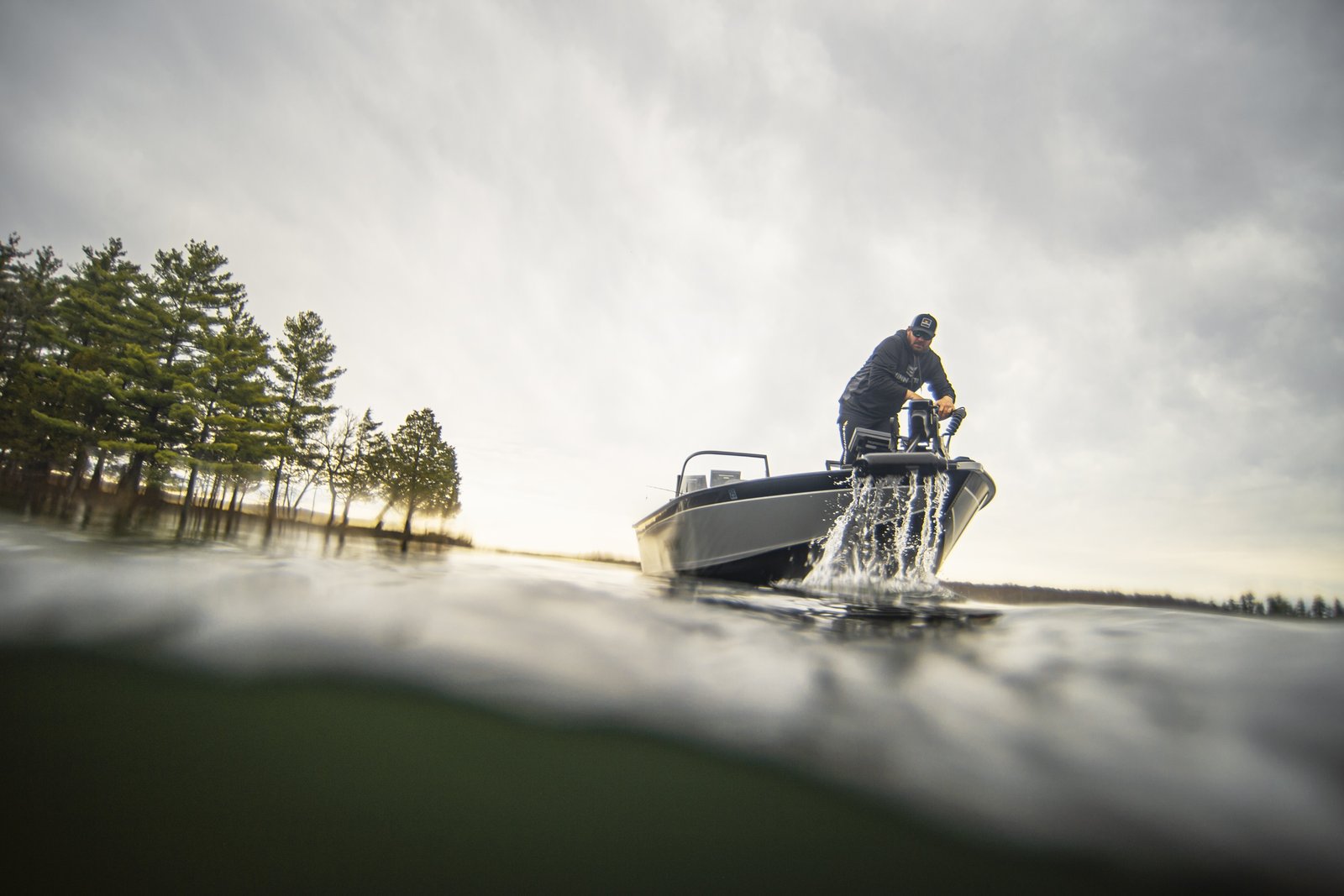 Minn Kota Riptide Terrova Quest sósvízálló orrmotor (152 cm szár, 24/36 V, jeladó nélkül, fekete)