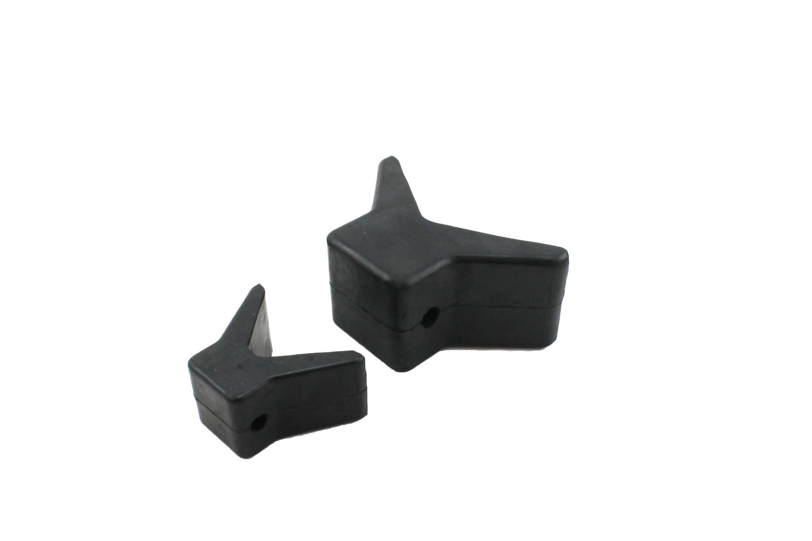 Orrvédő / ütköző keménygumiból – Szélesség 50 mm, magasság 52 mm, furat Ø10 mm